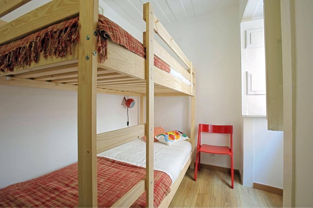Stay Local! Maria Typical Home, Near Flea Market Lisboa Quarto foto